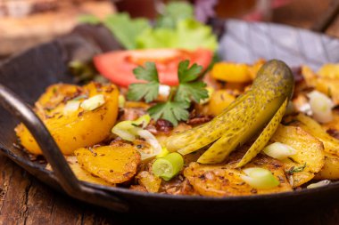 Tahtadaki kırsal tyrolean Groestl