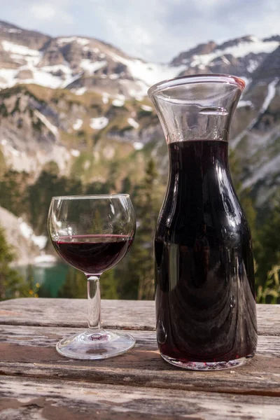 Vino Tinto Lago Soiern — Foto de Stock