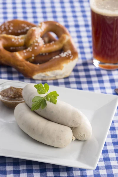 Salchichas Blancas Bavarianas Con Pretzel —  Fotos de Stock