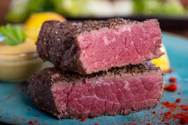 Closeup Steak Slices Blue Plate — Stock Photo, Image
