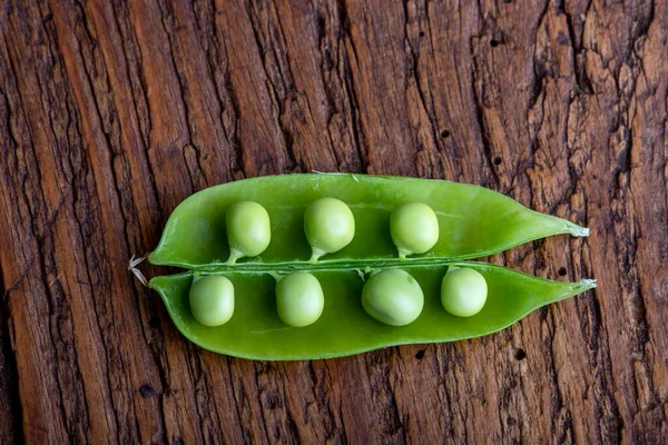 Open Raw Pea Pod Wood — Stock Photo, Image