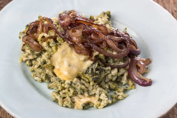 Bavarische Pasta Met Kaas Salade — Stockfoto