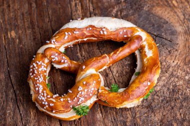 Tahtada bavyera yağlı kraker