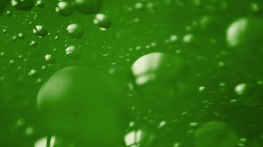 sıvı kabarcıkları ile