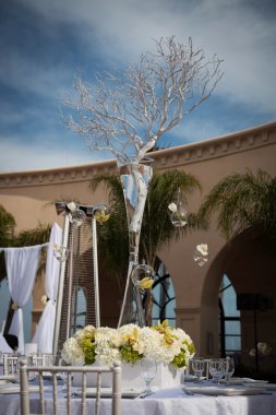 Düğün balo salonu dekore edilmiş