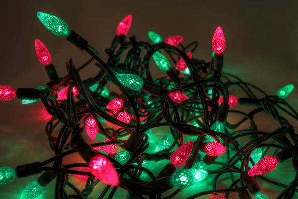 Luzes de Natal vermelhas e verdes — Fotografia de Stock