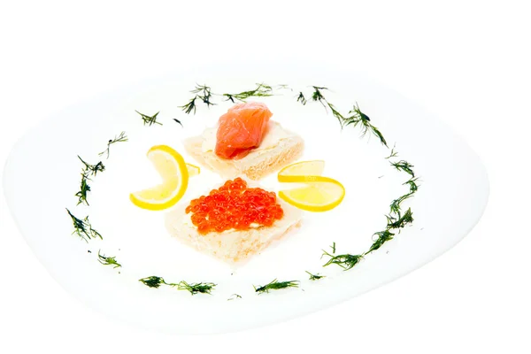 Sandvișuri cu unt, somon și caviar roșu — Fotografie, imagine de stoc