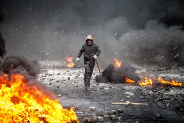 hükümet karşıtı protestolar patlak Ukrayna
