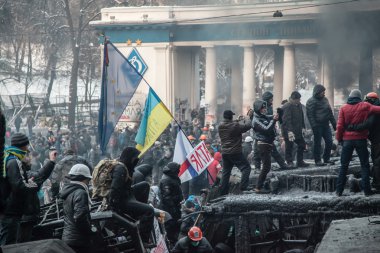 hükümet karşıtı protestolar patlak Ukrayna
