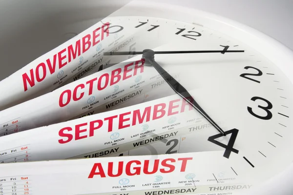 Stránky kalendáře a hodiny — Stock fotografie