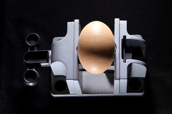 Mengene üzerinde yumurta — Stok fotoğraf