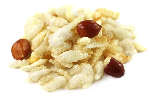 Смажений плоский рис з арахісом — стокове фото