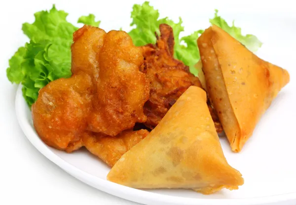 Samosa mit Pilzjause — Stockfoto