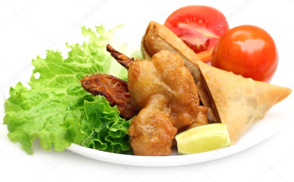 Samosa with mushroom snack with salad items