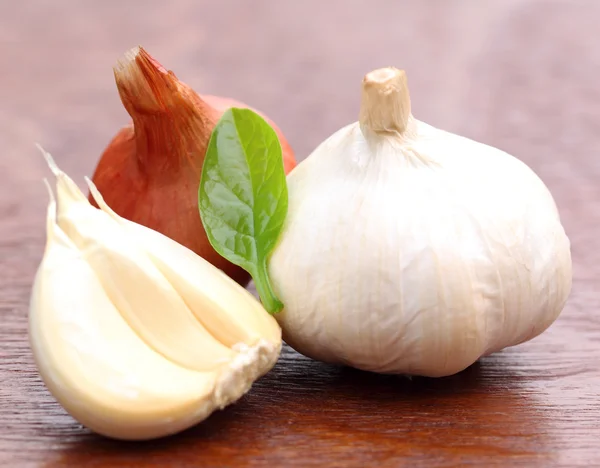 Onion with garlic — Stock Photo, Image