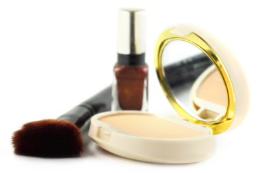 Makyaj fırça ile kozmetik kutusu