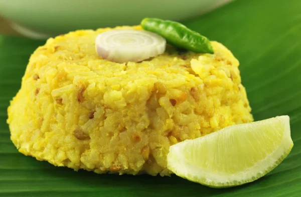 Khichuri with lemon — Stock Photo, Image