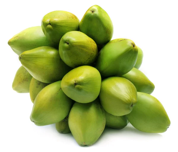 Кучка свежих зеленых кокосов — стоковое фото