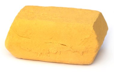 yüz maskesi olarak kullanılan multani mitti