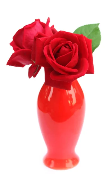 Gros plan de roses rouges dans un vase à fleurs — Photo