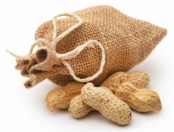 Frische Erdnüsse Sack Vor Weißem Hintergrund — Stockfoto