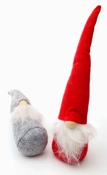 Beyaz Arka Plan Üzerinde Iki Farklı Renk Noel Baba Maddesi — Stok fotoğraf