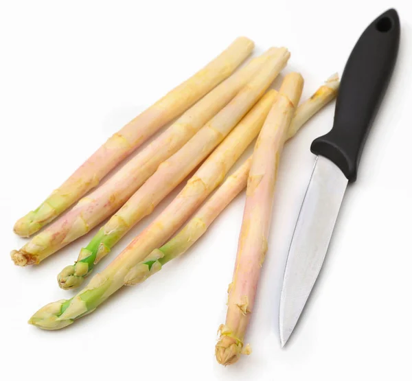 Asperges Blanches Allemandes Avec Couteau Sur Blanc — Photo