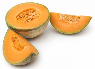 Beyaz zemin üzerinde kavun veya rockmelon
