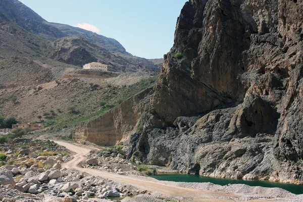 Górskiej. Wadi w oman — Zdjęcie stockowe