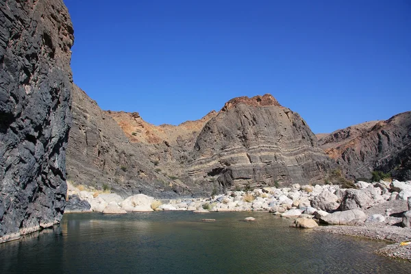 Paesaggio di montagna. Wadi in Oman — Foto Stock