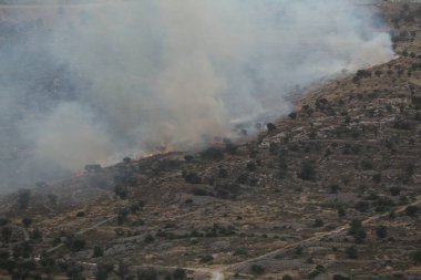 Hava Çekici AT-802 İtfaiye uçakları