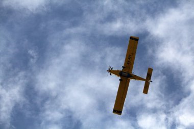 Hava Çekici AT-802 İtfaiye uçakları