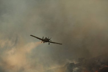 Hava Çekici AT-802 İtfaiye uçakları