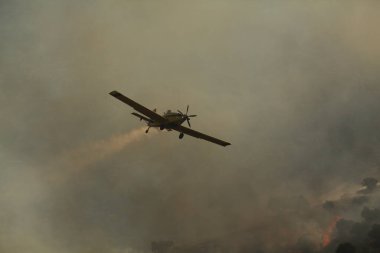 Hava Çekici AT-802 İtfaiye uçakları