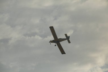 Hava Çekici AT-802 İtfaiye uçakları
