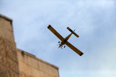 Hava Çekici AT-802 İtfaiye uçakları