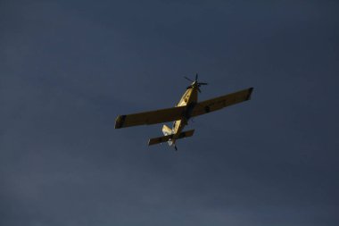 Hava Çekici AT-802 İtfaiye uçakları