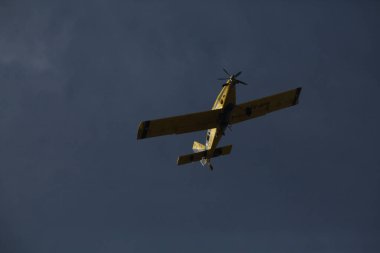 Hava Çekici AT-802 İtfaiye uçakları