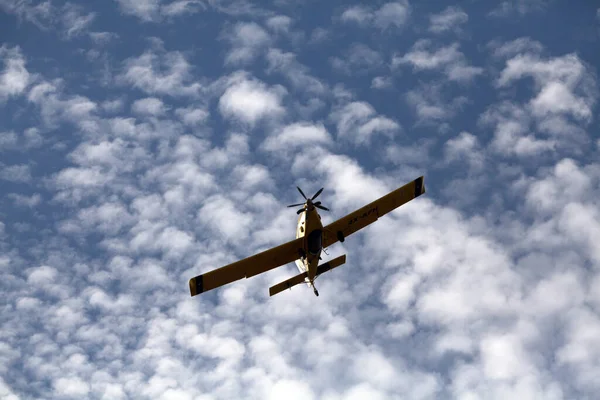 Hava Çekici AT-802 İtfaiye uçakları