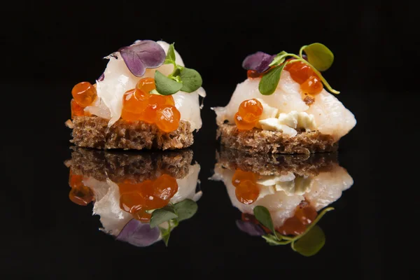 Salmon, cheese, and herbs canapes — Stock Photo, Image