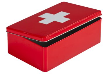 İlk yardım çantası beyaz arkaplanda izole edildi