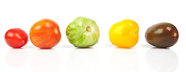 Verschiedene Formen und Farben der Tomaten — Stockfoto