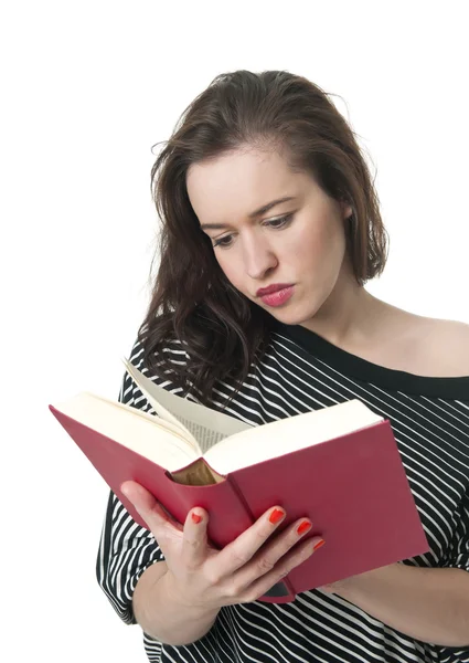Frau liest rotes Buch — Stockfoto