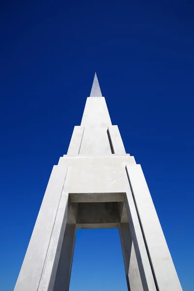 垂直ピラミッド ピーク — ストック写真