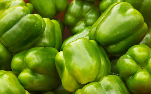 Green Bell Pepper Pile — Stock Photo, Image