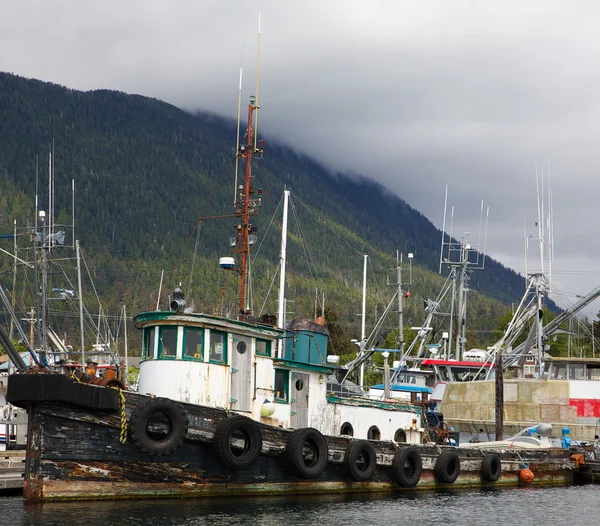 Oude sleepboot boot Rechtenvrije Stockfoto's