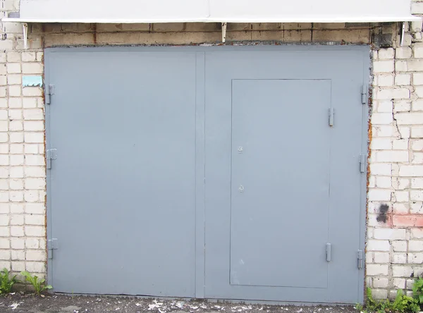 Puertas de garaje —  Fotos de Stock