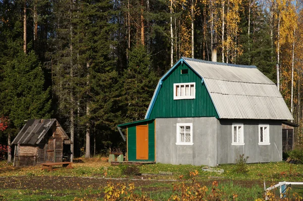 Hus i byn under hösten — Stockfoto