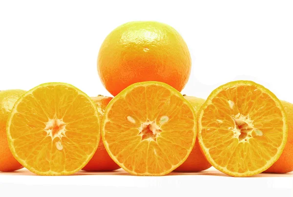 Mandarine isoliert auf weißem Hintergrund — Stockfoto