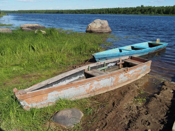Barca sul fiume — Foto Stock